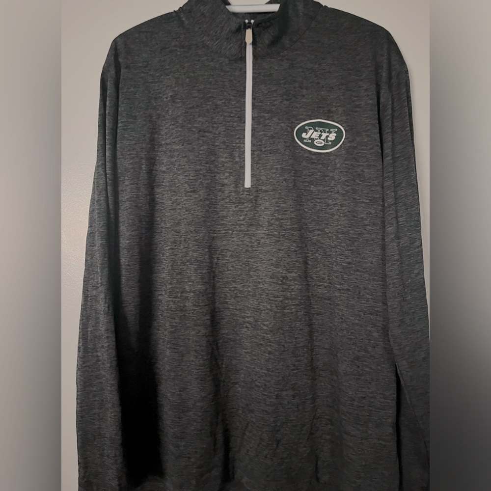 Mens Jets half zip pullover.